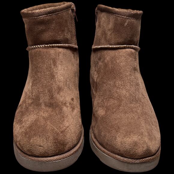 CUSHIONAIRE Kenzie W 8.5 Suede Tan Platform Booties Hidden Wedge Extra Height - Picture 8 of 14